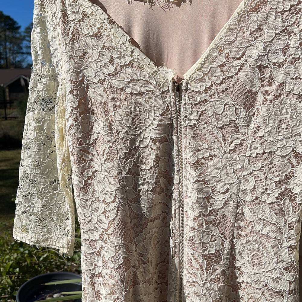 Soiéblu Ivory Lace Dress - Picture 3 of 9